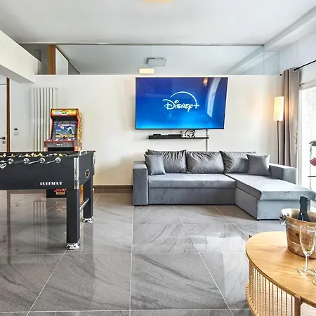 Loft Fuer Bis Zu 12, Whirlpool, Infrarotsauna, Arcade-spiele, Tischfussball, Wii Nuremberg