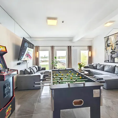 Loft Fuer Bis Zu 12, Whirlpool, Infrarotsauna, Arcade-spiele, Tischfussball, Wii *