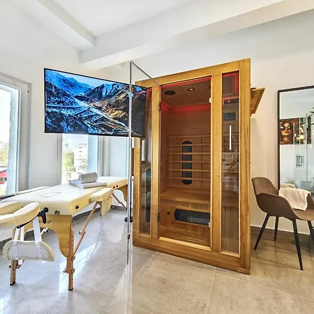Loft Fuer Bis Zu 12, Whirlpool, Infrarotsauna, Arcade-spiele, Tischfussball, Wii Apartment *