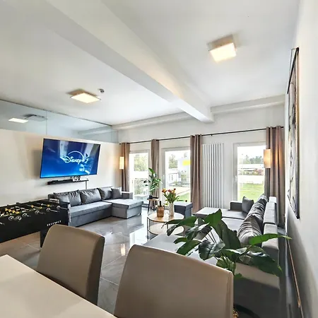 Apartment Loft Fuer Bis Zu 12, Whirlpool, Infrarotsauna, Arcade-spiele, Tischfussball, Wii *