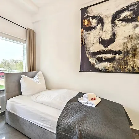 Loft Fuer Bis Zu 12, Whirlpool, Infrarotsauna, Arcade-spiele, Tischfussball, Wii * Nuremberg