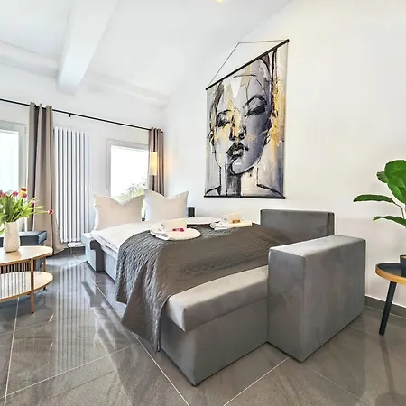 Loft Fuer Bis Zu 12, Whirlpool, Infrarotsauna, Arcade-spiele, Tischfussball, Wii *