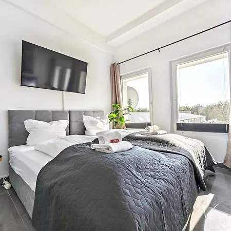 Loft Fuer Bis Zu 12, Whirlpool, Infrarotsauna, Arcade-spiele, Tischfussball, Wii * Nuremberg