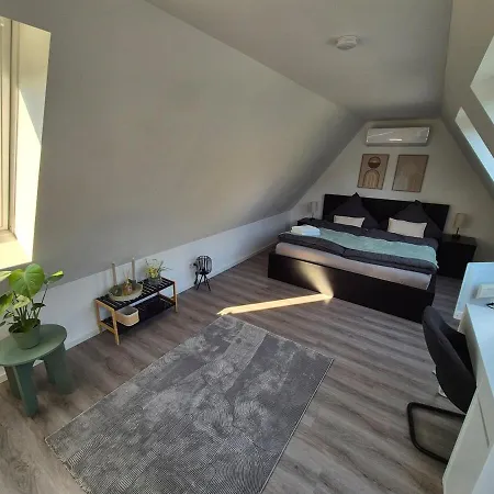 Modernes In Ruhiger Lage Apartment