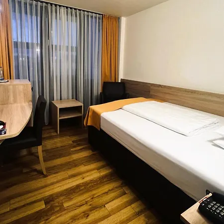 Hotell Arvena Messe 3*