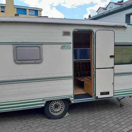 Moving - Retro Uebernachten Im Wohnwagen, Guenstig & Zentral Campsite Nuremberg