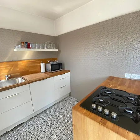 Apartamento 3-zimmer-wohnung Mit Terrasse Und 2 Schlafzimmern