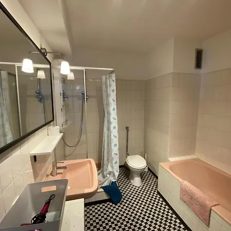Apartamento 3-zimmer-wohnung Mit Terrasse Und 2 Schlafzimmern