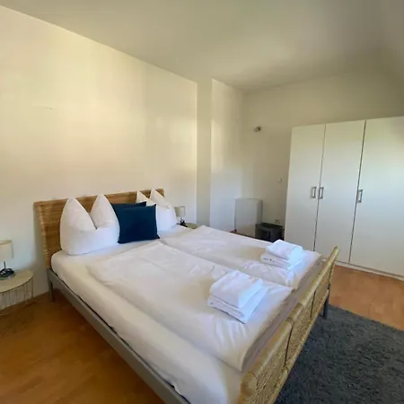 3-zimmer-wohnung Mit Terrasse Und 2 Schlafzimmern Núremberg