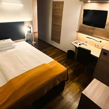 Hotel Arvena Messe 3*