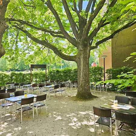 Arvena Park מלון