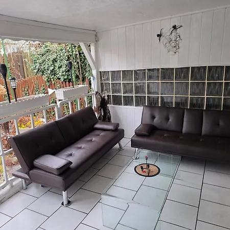 Gartenwohnung Mit Terrasse 2 빌라 뉘른베르크