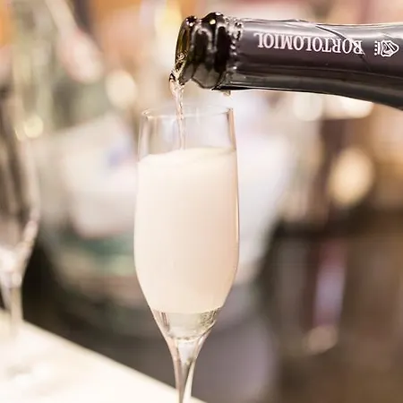 Готель Bardolino Fine.food.hotel