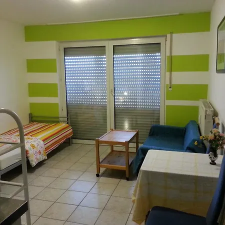 Apartment Gxm Self Serviced