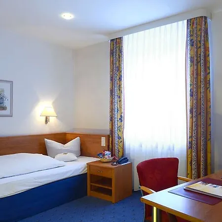 Hotel Ringhotel Loew's Merkur 4*