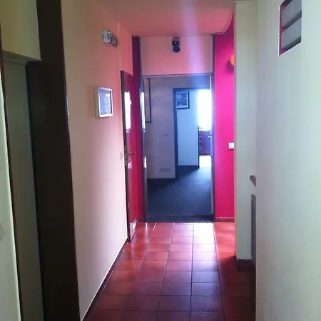 Отель Moldova 2*