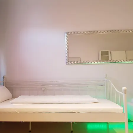 2 In City Apartment *