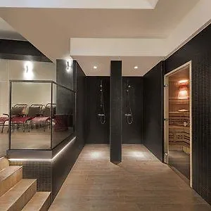 Hotel Adina 4*
