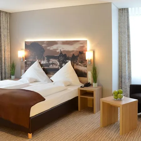Hotell Ringhotel Loew's Merkur 4*