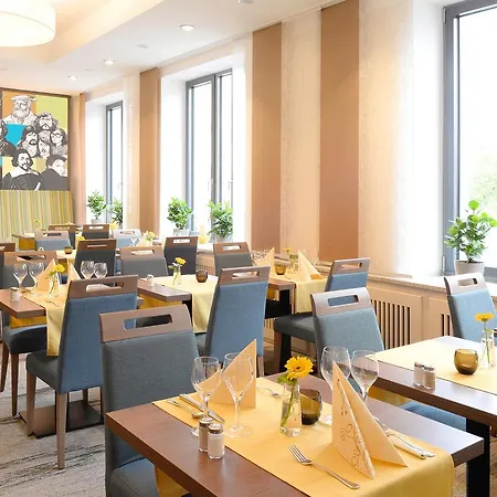 Ringhotel Loew's Merkur Hotel 4*
