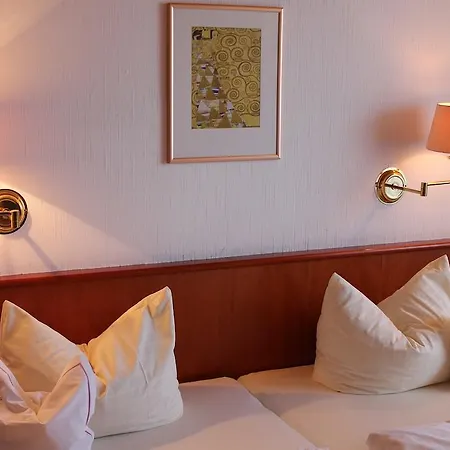 Luga Hotel