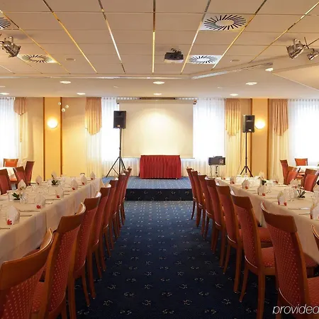 Hotell Novina Suedwestpark
