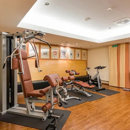 Hotell Novina Suedwestpark