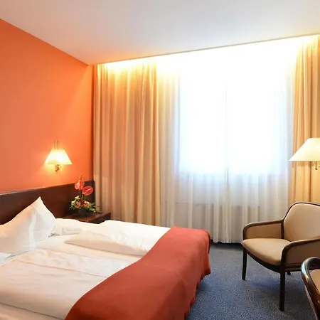 Ringhotel Loew's Merkur Hotell 4*