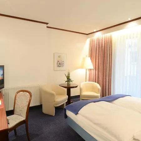 Ringhotel Loew's Merkur 4* Norimberga