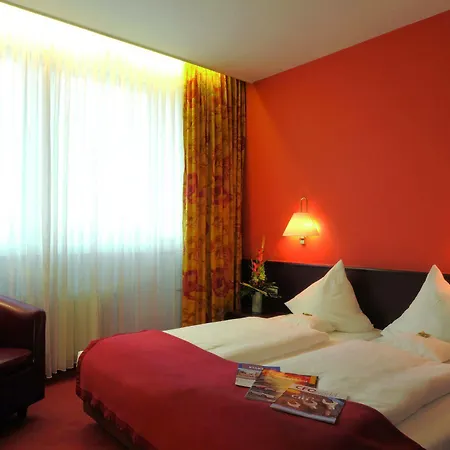 Ringhotel Loew's Merkur Hotel 4*