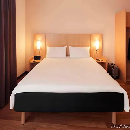 Ibis Altstadt Hotell