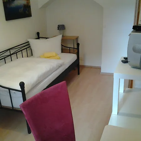 Gabelsberger To Share Apartment