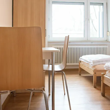 1, 2, Sleep Messe Otel *