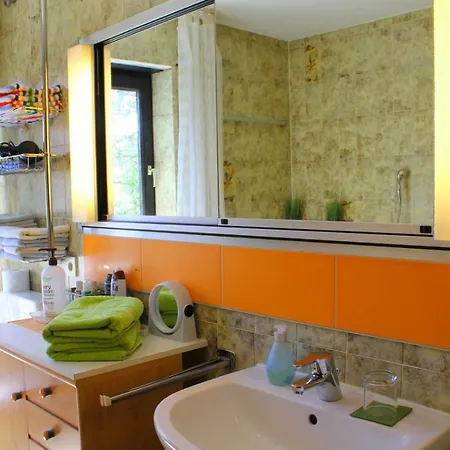 Thomas Apartment