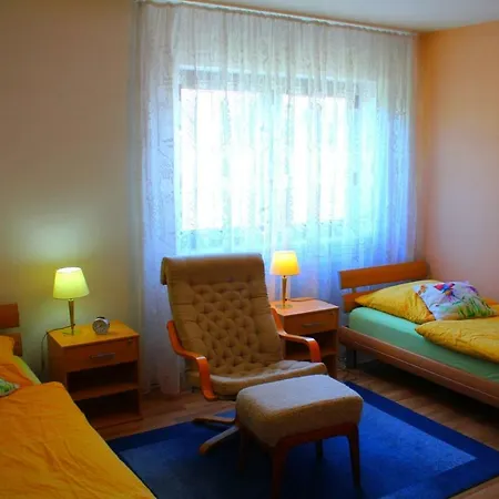 Thomas Apartment *