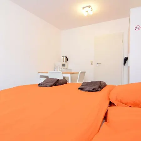 Private Next To Subway Homestay *