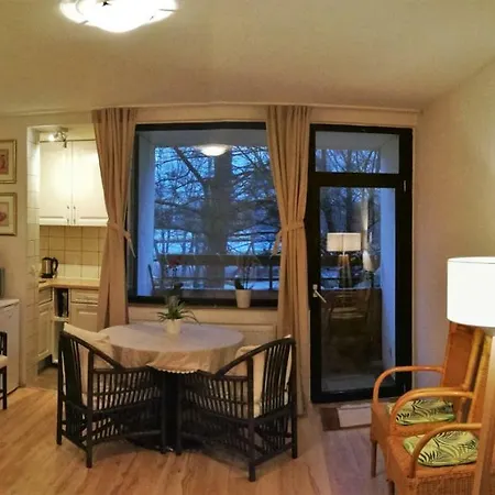Ruhiges Apt. Direkt Am Naherholungsgebiet Mit Seeblick, Zentrum 5min, Messe 18min Apartment