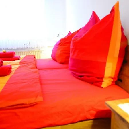 Private Next To Subway Homestay *