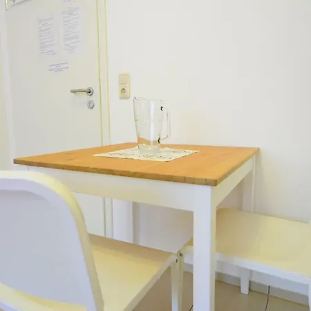 Private Next To Subway Homestay *