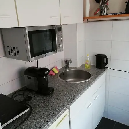 Leon Apartment *