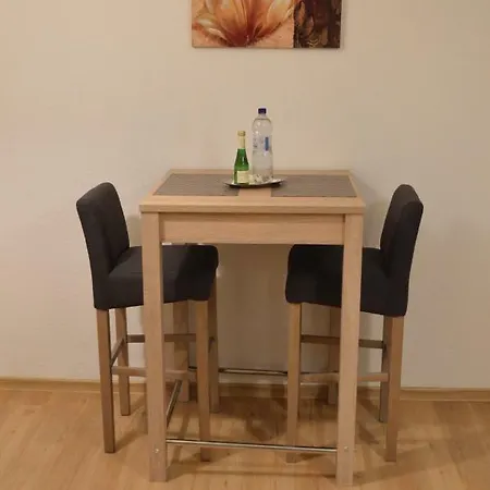 Modernes 1-zimmer W-lan, Stellplatz Apartment *