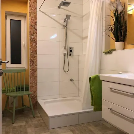 Calm Spacy Room, Own Modern Bath, Near Center, To 1 Person Or A Couple - Not Suitable For Craftsmen, Not Accepted - Privatly Rented Nürnberg
