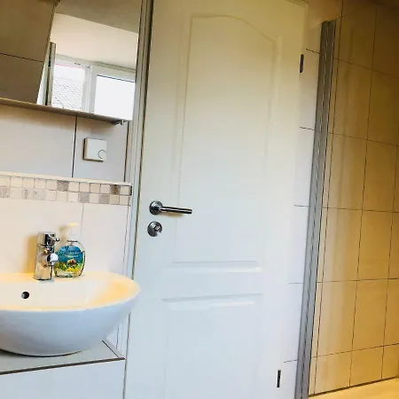 Sonnige 2-zi-wohnung Nahe Stadtmitte Und Messe Apartment