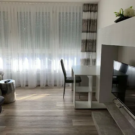 Apartment Tankbar's