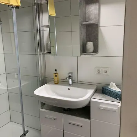 Apartment Tankbar's *