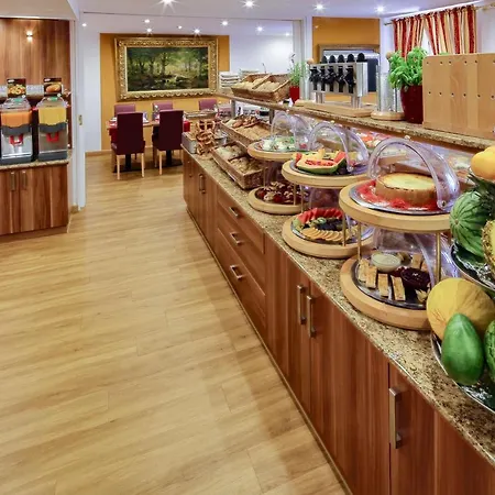 Tiptop Burgschmiet Garni Hotell