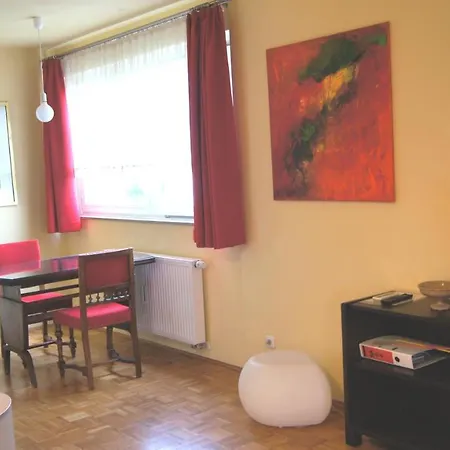 Benji Apartment *
