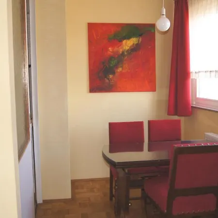 Benji Apartment *