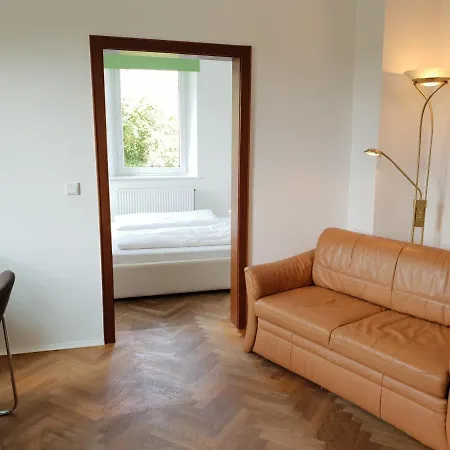 Apartment House With 3 In City *