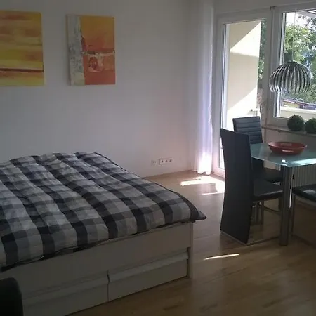 Business Tower Apartment *